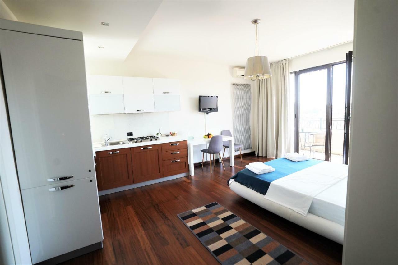 City Center Premium Apartments Boekarest Buitenkant foto