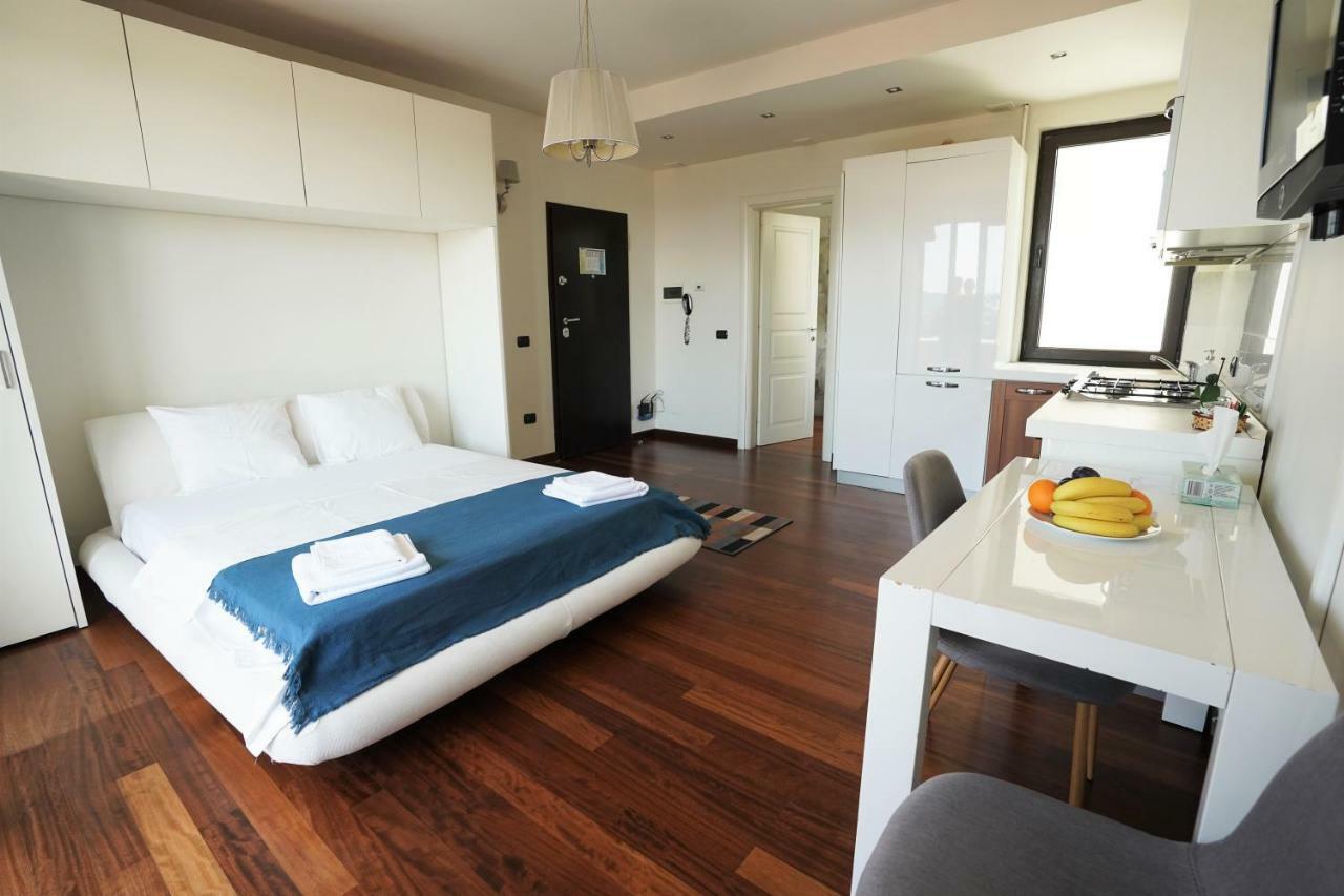 City Center Premium Apartments Boekarest Buitenkant foto