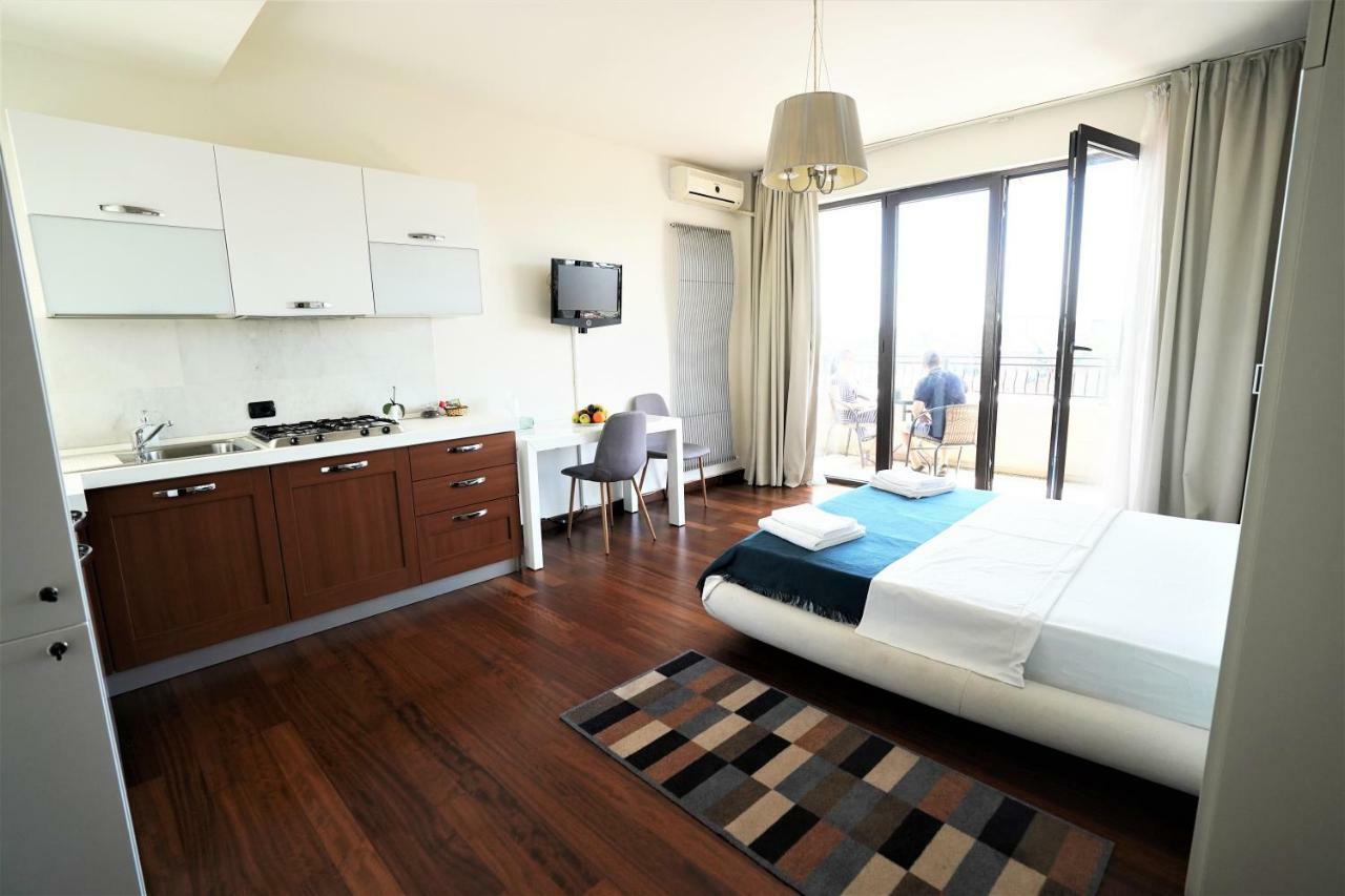 City Center Premium Apartments Boekarest Buitenkant foto